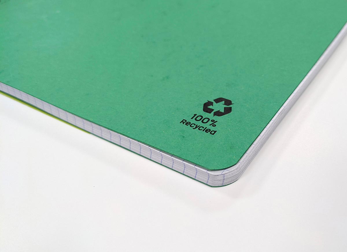 Clairefontaine - FOREVER Spiralnotizbuch, recycelt, A4, 90g, 120 Seiten, kariert 5 mm, grün