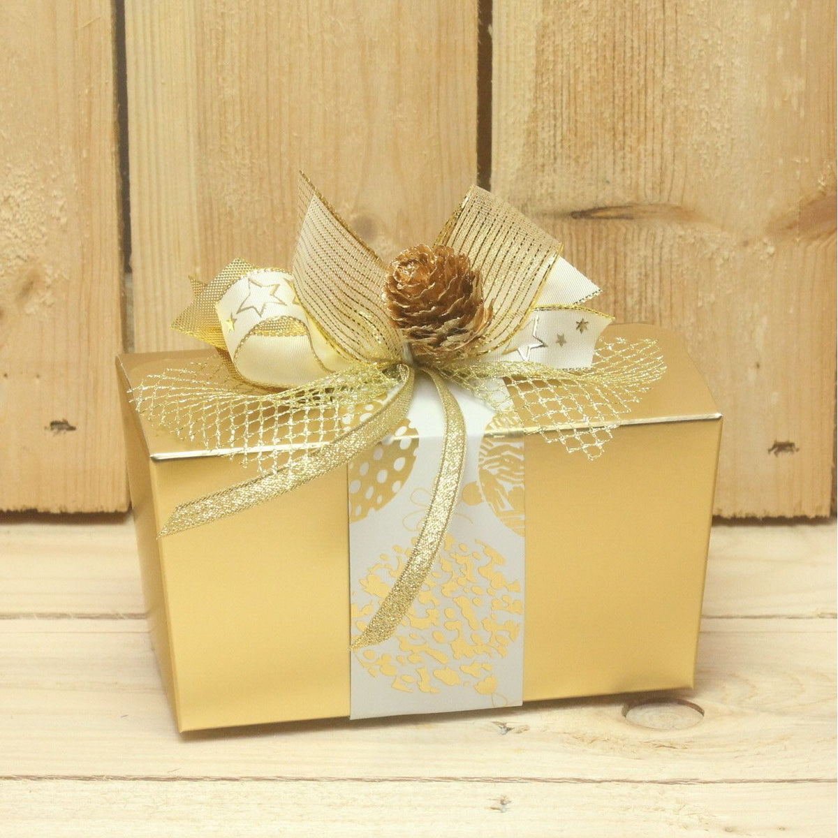 Bonbon doosjes - Chocolade doosje - Goud mat LAAG Kerstbal - 24 stuks