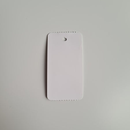Klika - Hängeetikett auf Rolle 30x58 mm schmal 1000er Rolle 14 Stück