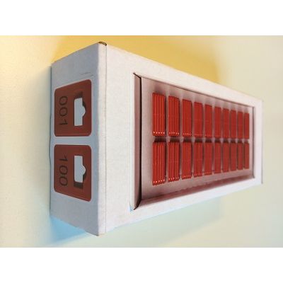 Klika – Garderobennummern, rot nummeriert von 001–100