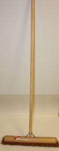 Zachte kokosbezem 60cm met steel en steun