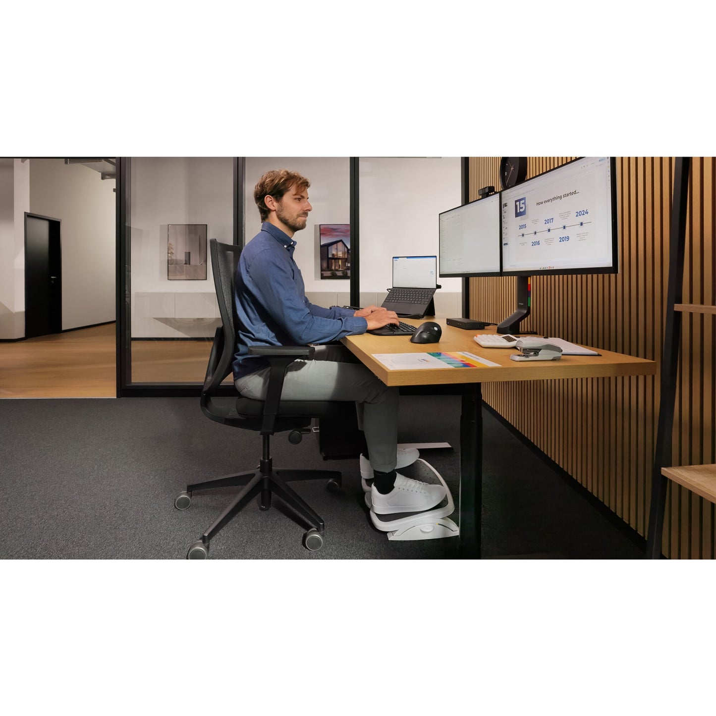Kensington - SmartFit Easy Riser Laptopständer mit Kühlfunktion schwarz